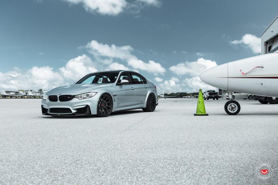  BMW M3 Sedan on Vossen Wheels (S17-01) 2018 года  (фото 18 из 33)